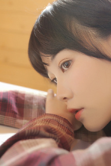 脂肪妇女毛茸茸